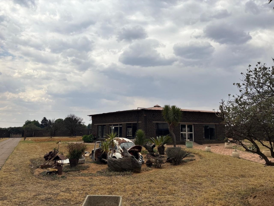 4 Bedroom Property for Sale in Hallgate Gauteng