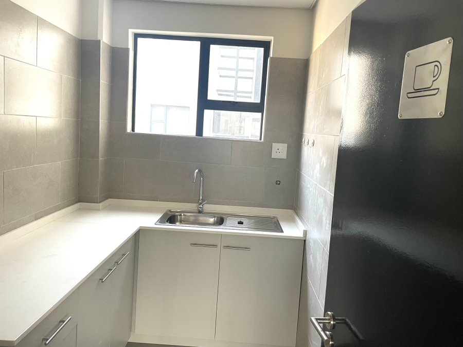 To Let commercial Property for Rent in Midridge Park Gauteng