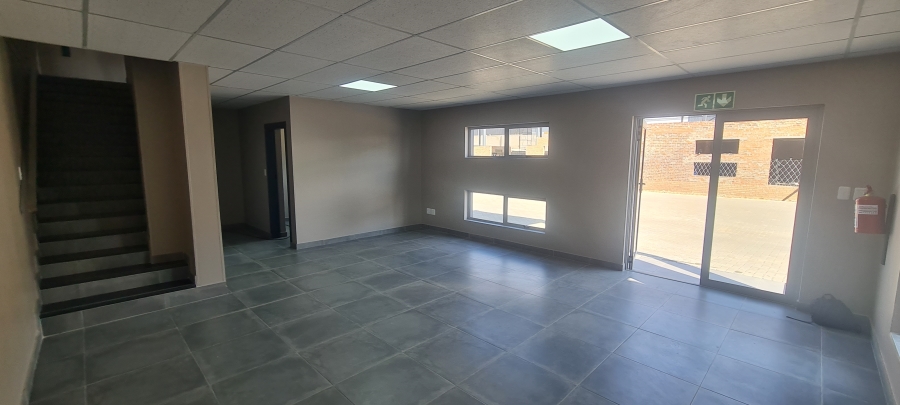 To Let commercial Property for Rent in Knoppieslaagte Gauteng