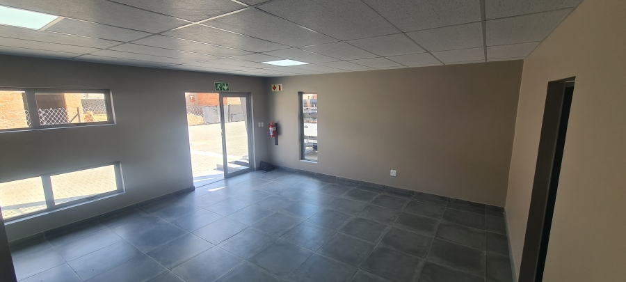 To Let commercial Property for Rent in Knoppieslaagte Gauteng