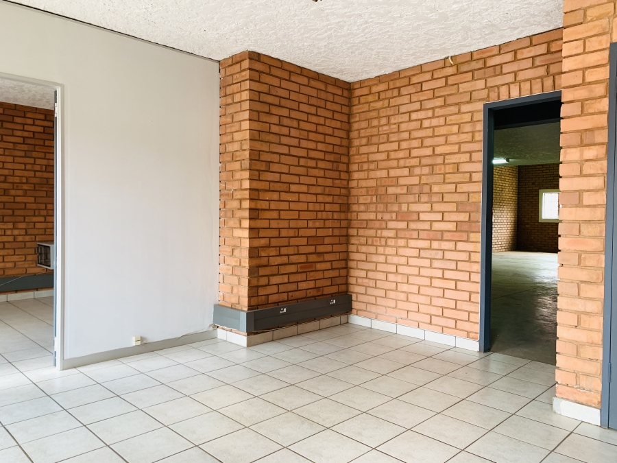 To Let commercial Property for Rent in Hennopspark Gauteng
