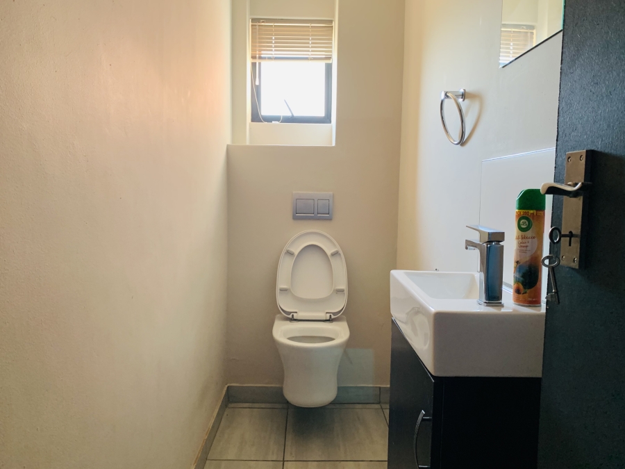 To Let commercial Property for Rent in Hennopspark Gauteng