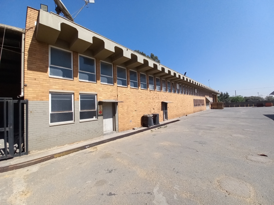 To Let commercial Property for Rent in Roodekop Gauteng