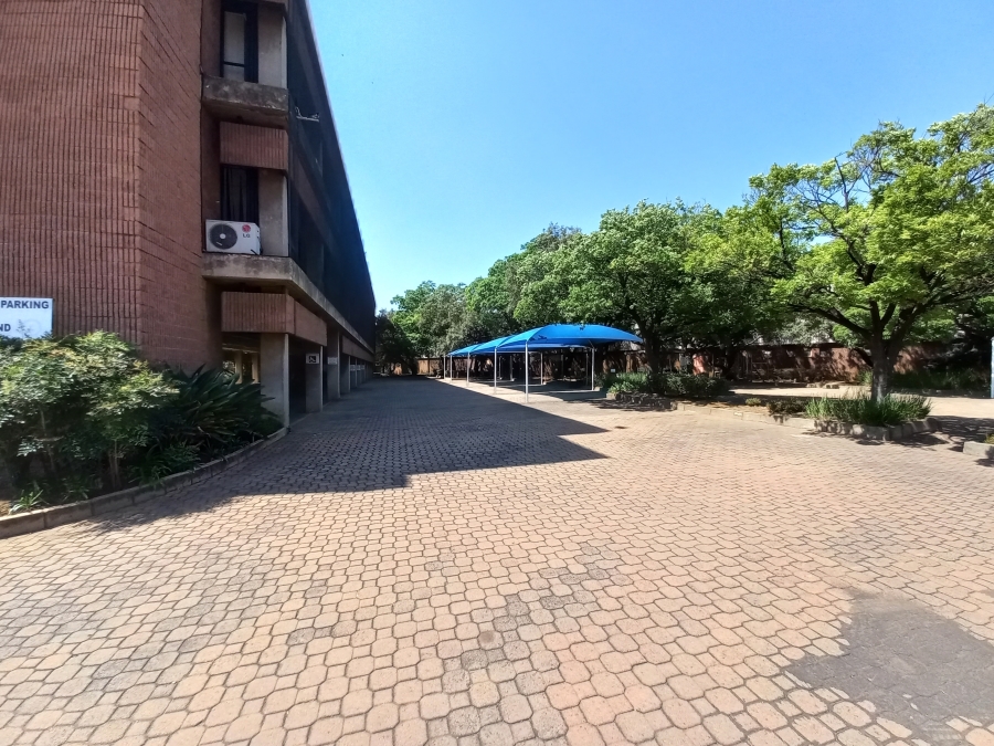 To Let commercial Property for Rent in Alrode Gauteng