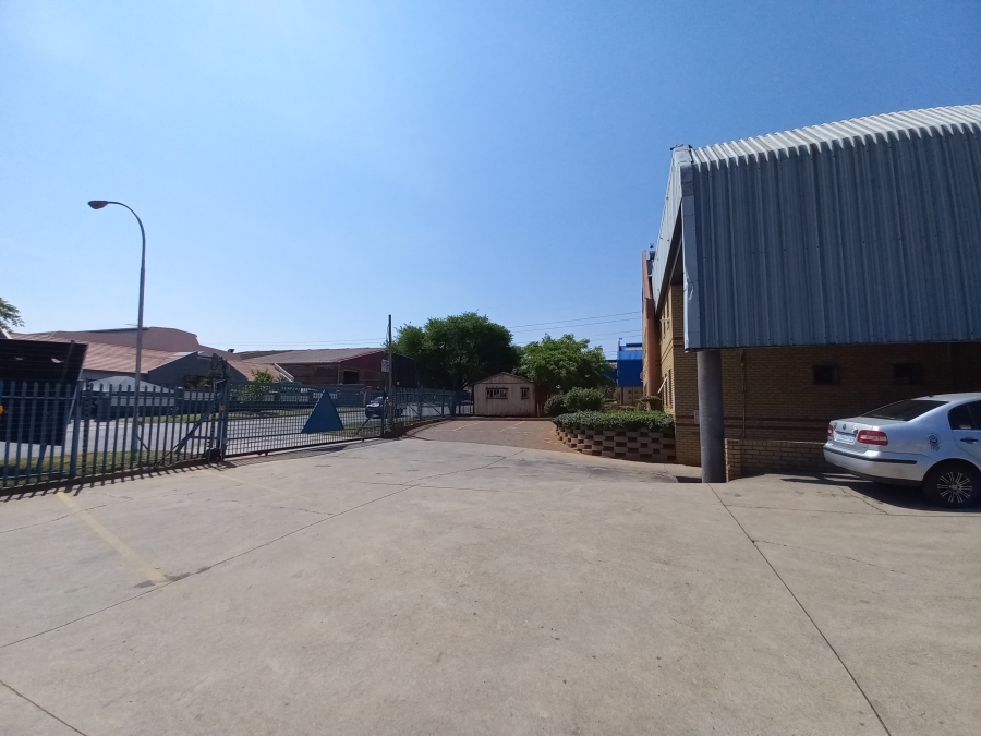 To Let commercial Property for Rent in Meadowdale Gauteng