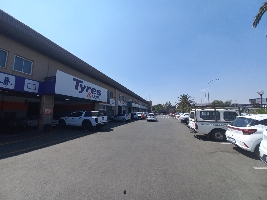 To Let commercial Property for Rent in New Redruth Gauteng