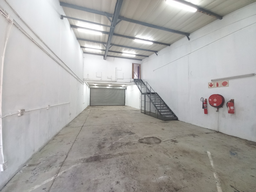 To Let commercial Property for Rent in New Redruth Gauteng