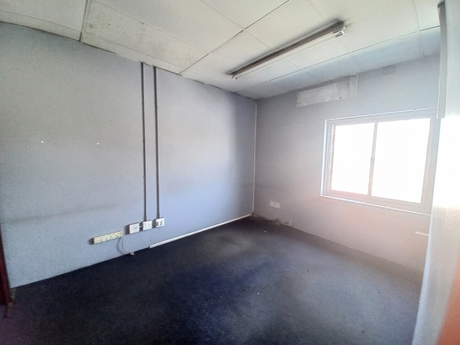 To Let commercial Property for Rent in New Redruth Gauteng