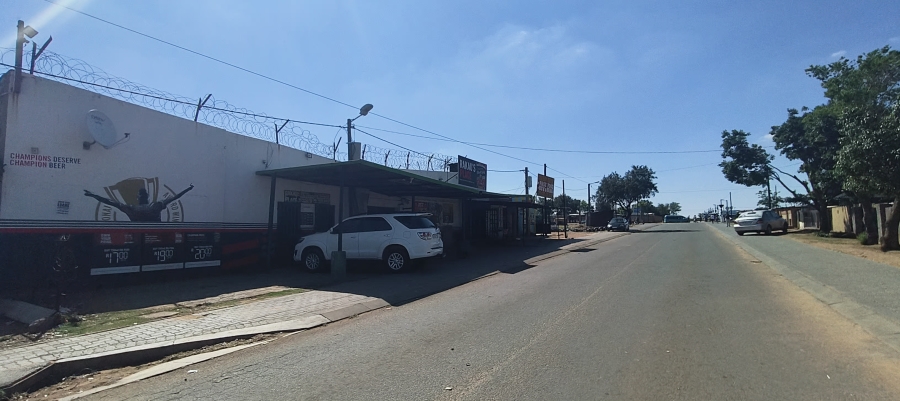 Commercial Property for Sale in Tshepisong Gauteng