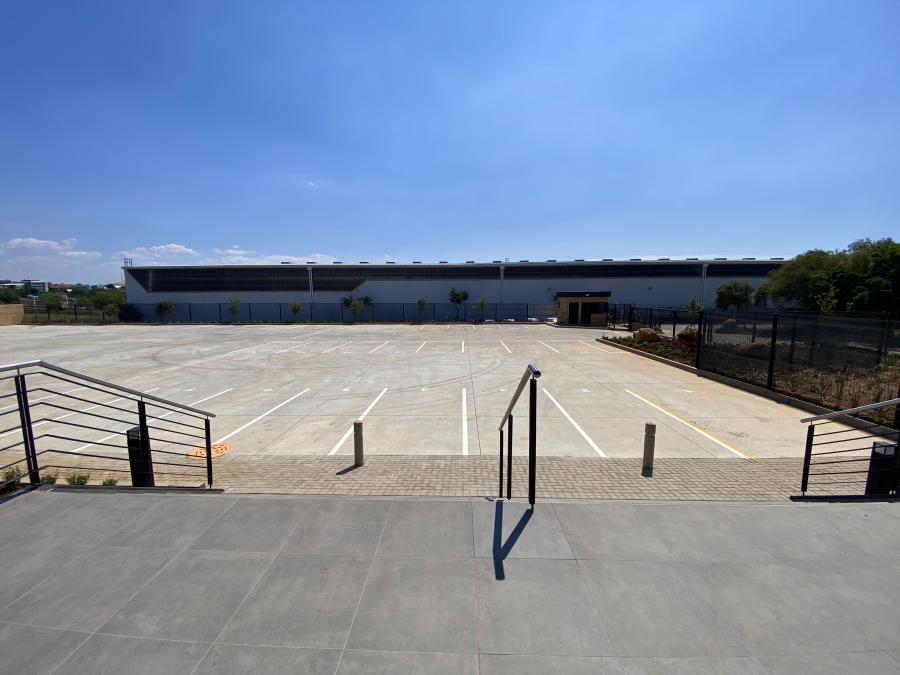 To Let commercial Property for Rent in Randjespark Gauteng
