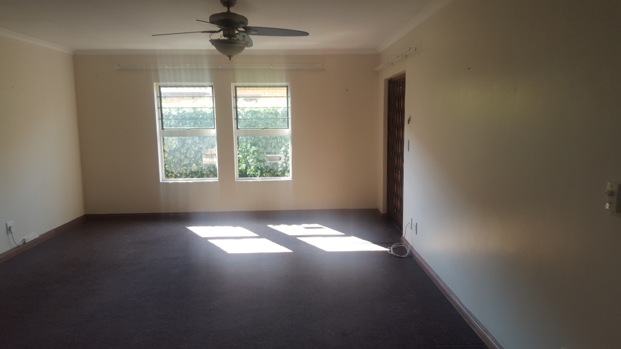 2 Bedroom Property for Sale in Montana Tuine Gauteng