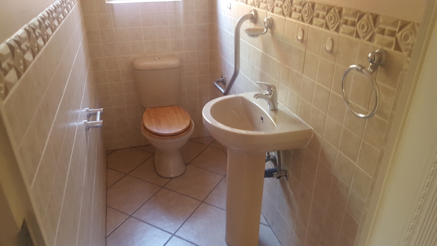 2 Bedroom Property for Sale in Montana Tuine Gauteng