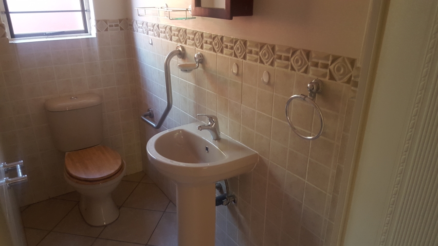 2 Bedroom Property for Sale in Montana Tuine Gauteng