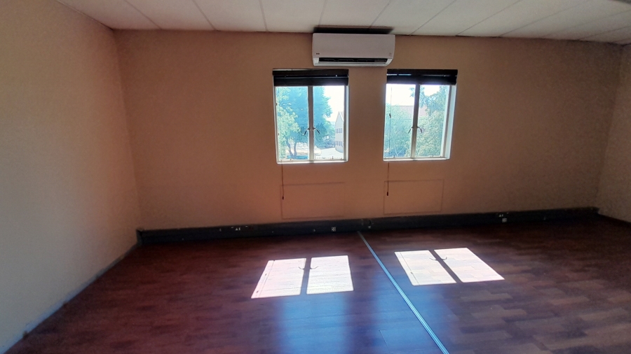 To Let commercial Property for Rent in Randjespark Gauteng