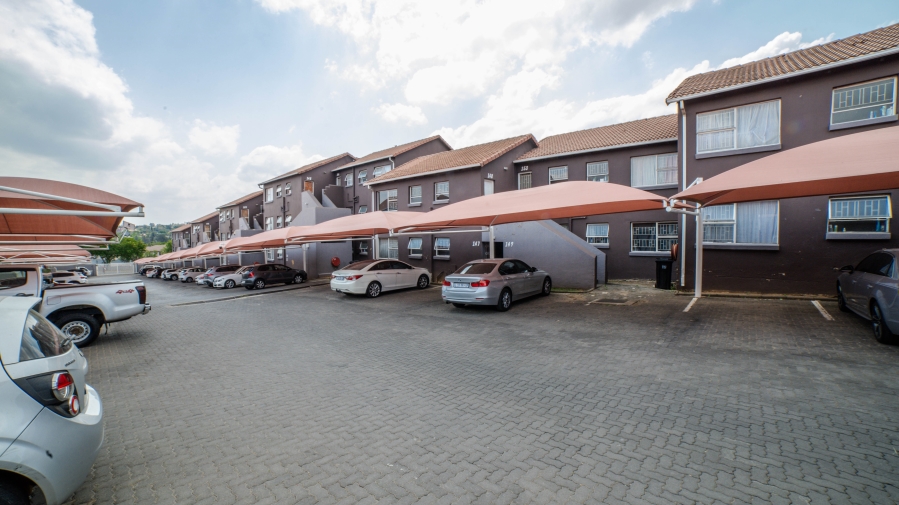 To Let 2 Bedroom Property for Rent in Vorna Valley Gauteng