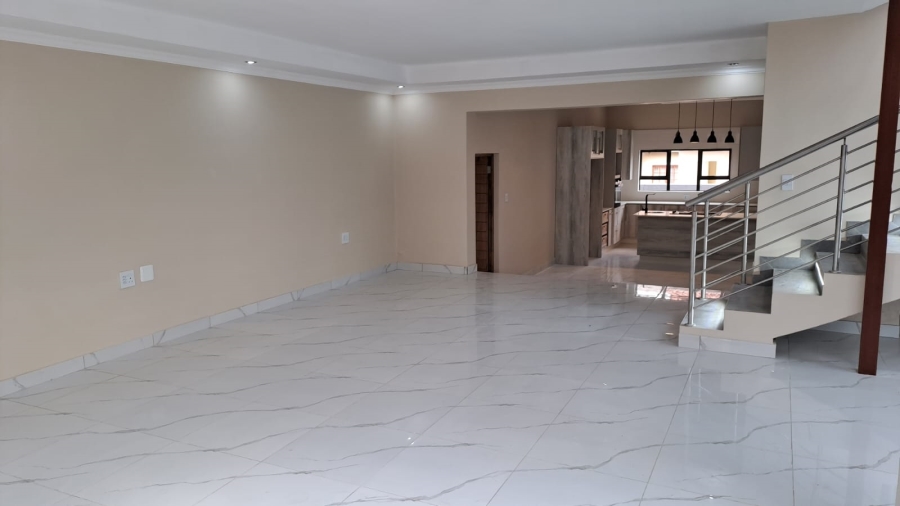 4 Bedroom Property for Sale in Blue Hills AH Gauteng