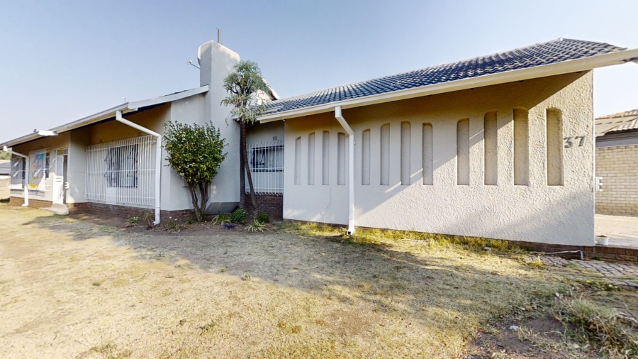 3 Bedroom Property for Sale in Libradene Gauteng