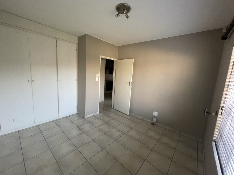 2 Bedroom Property for Sale in Vorna Valley Gauteng