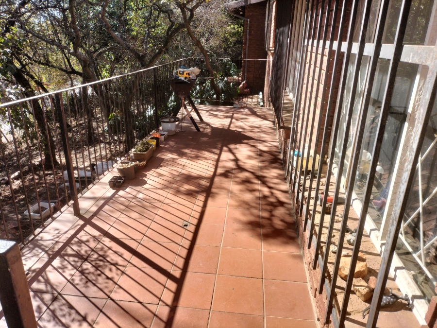 5 Bedroom Property for Sale in Florauna Gauteng