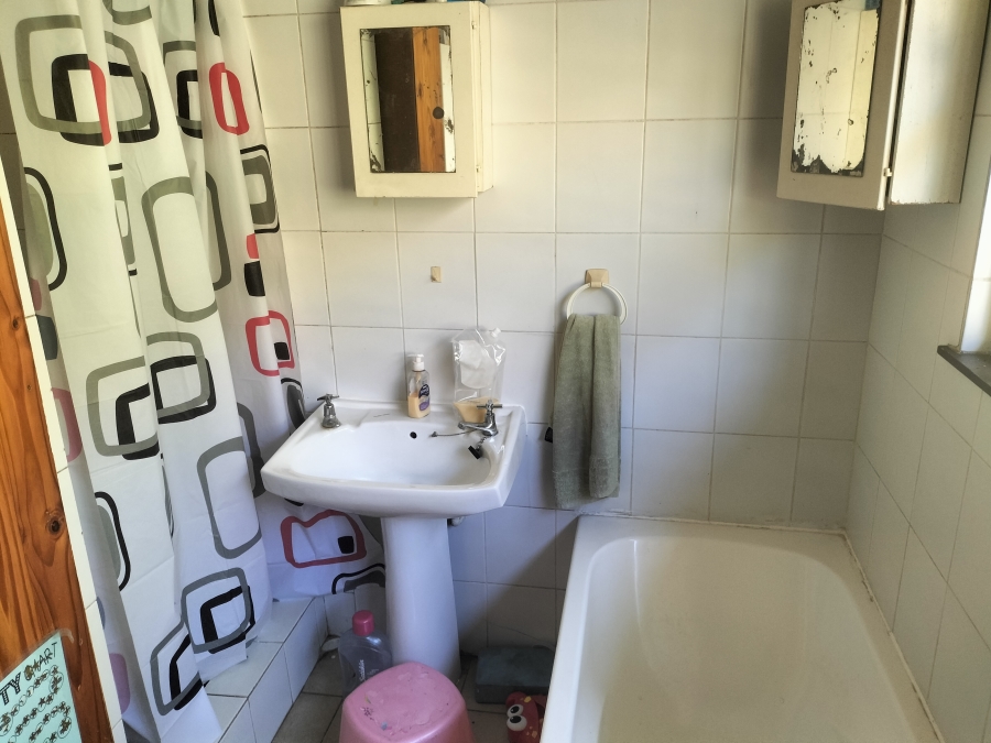 5 Bedroom Property for Sale in Florauna Gauteng