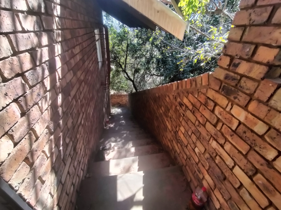 4 Bedroom Property for Sale in Florauna Gauteng