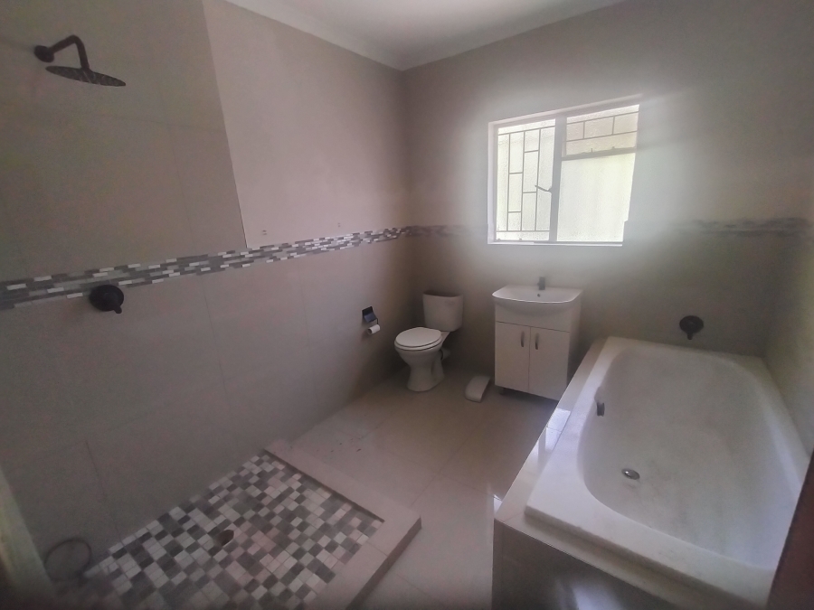 4 Bedroom Property for Sale in Florauna Gauteng