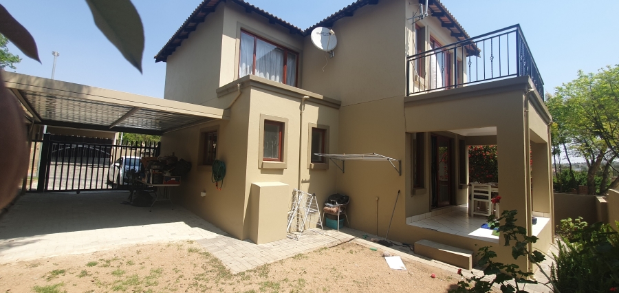 To Let 2 Bedroom Property for Rent in Kyalami Hills Gauteng