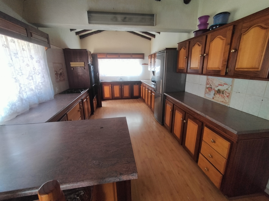 5 Bedroom Property for Sale in Pretoria North Gauteng