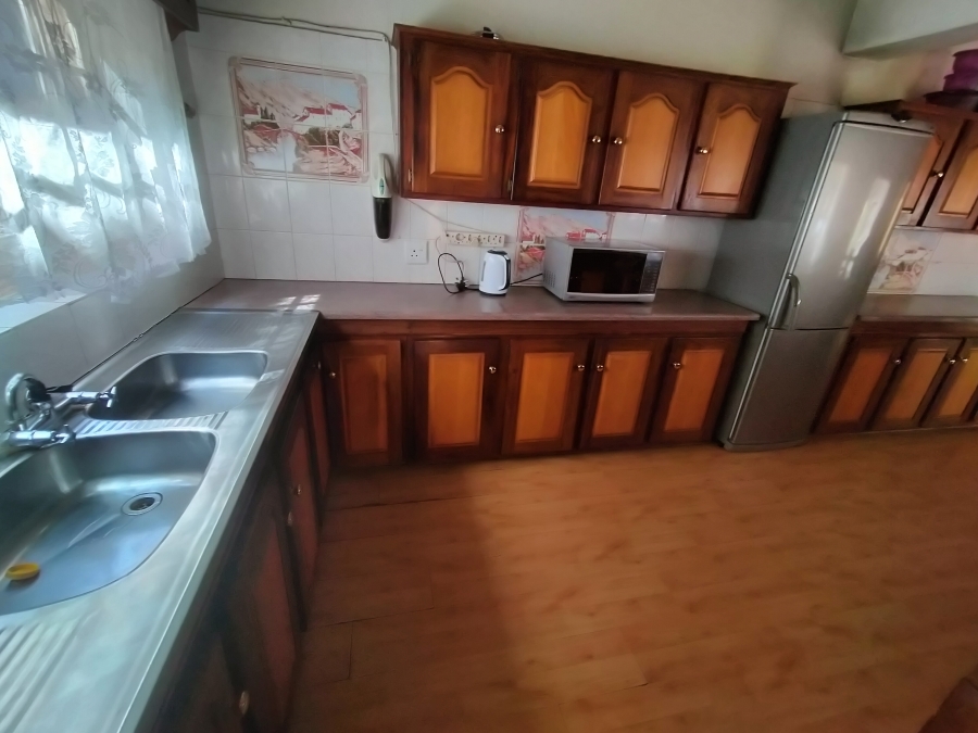5 Bedroom Property for Sale in Pretoria North Gauteng