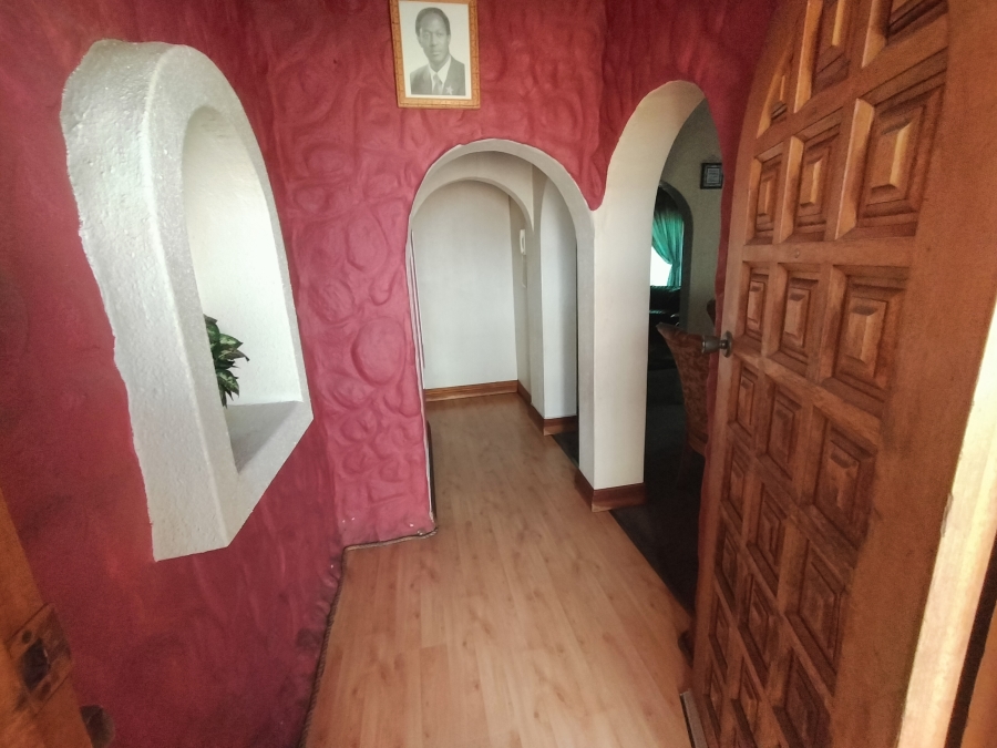 5 Bedroom Property for Sale in Pretoria North Gauteng