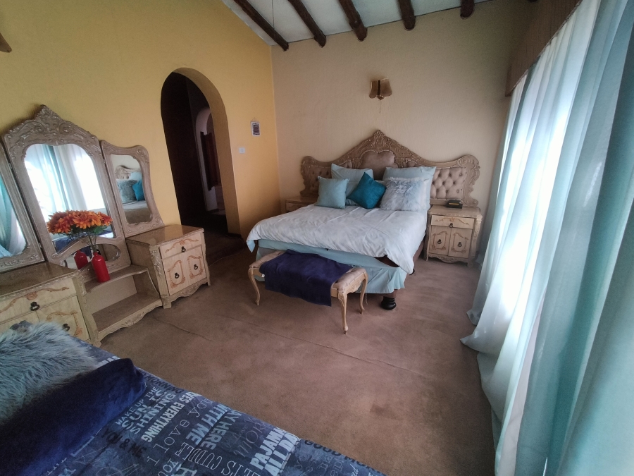 5 Bedroom Property for Sale in Pretoria North Gauteng