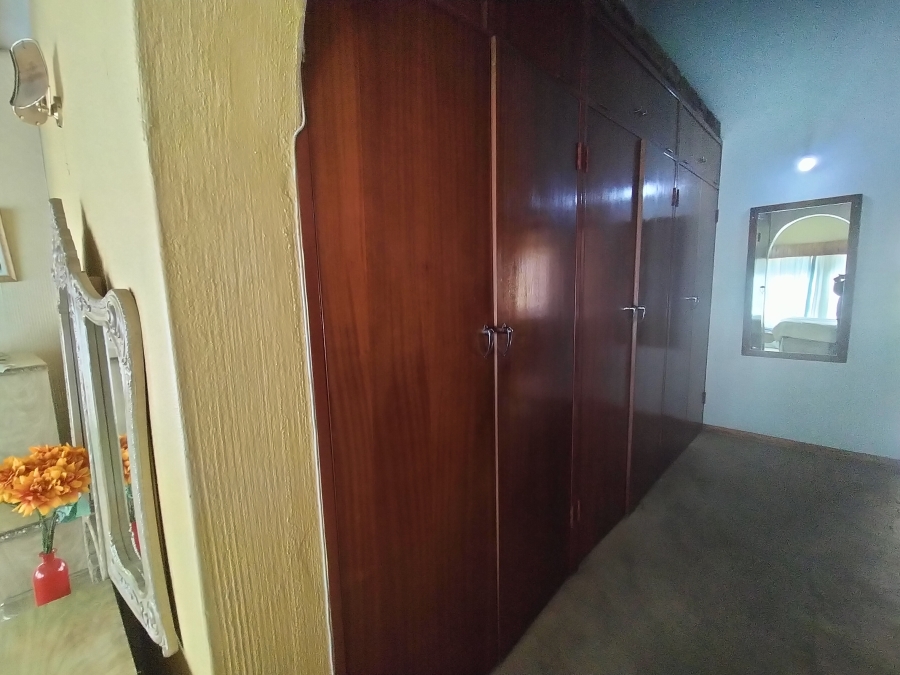 5 Bedroom Property for Sale in Pretoria North Gauteng
