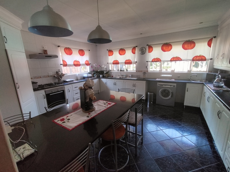 4 Bedroom Property for Sale in Pretoria North Gauteng