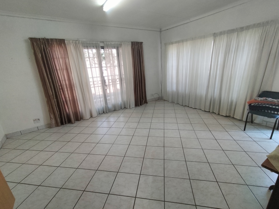 4 Bedroom Property for Sale in Pretoria North Gauteng