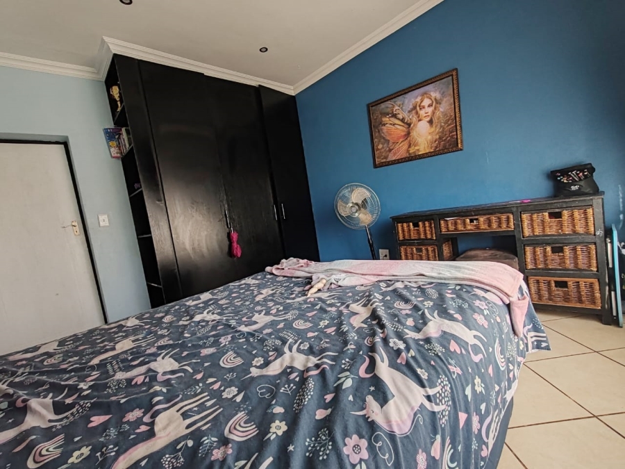 5 Bedroom Property for Sale in Kameeldrift West Gauteng