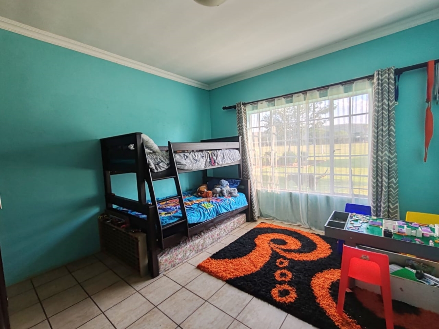 5 Bedroom Property for Sale in Kameeldrift West Gauteng
