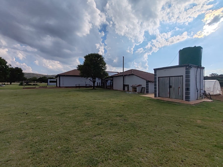 5 Bedroom Property for Sale in Kameeldrift West Gauteng