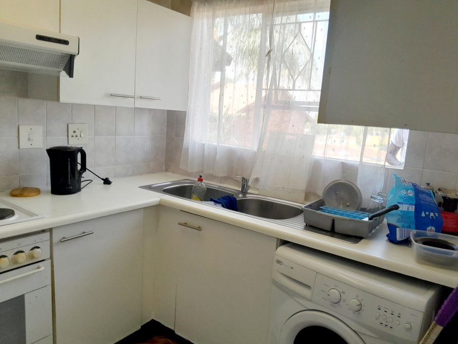 2 Bedroom Property for Sale in Vorna Valley Gauteng