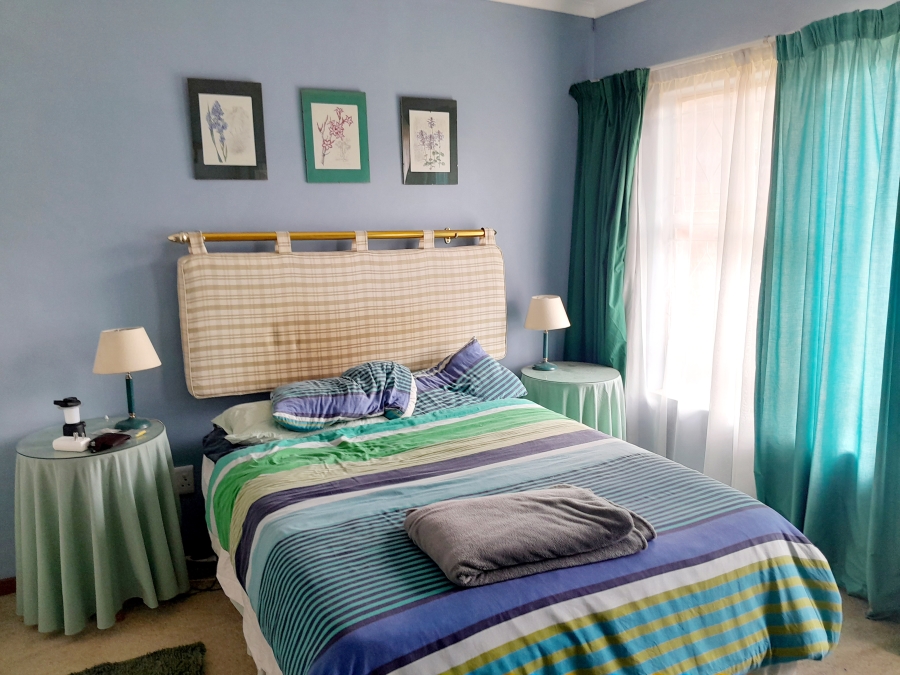 2 Bedroom Property for Sale in Vorna Valley Gauteng