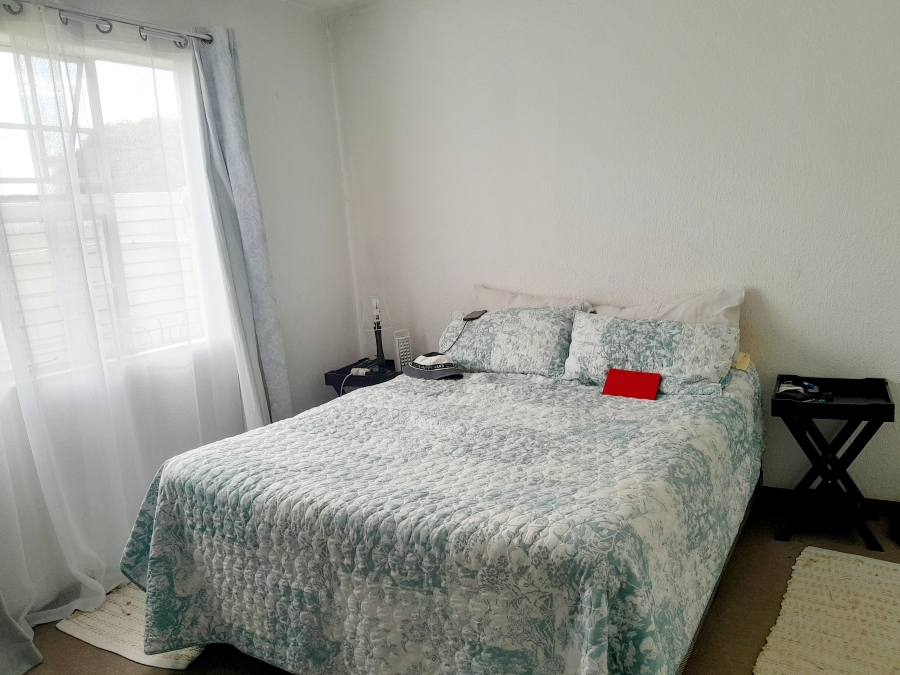 2 Bedroom Property for Sale in Vorna Valley Gauteng