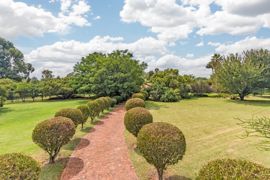 4 Bedroom Property for Sale in Randjesfontein A H Gauteng