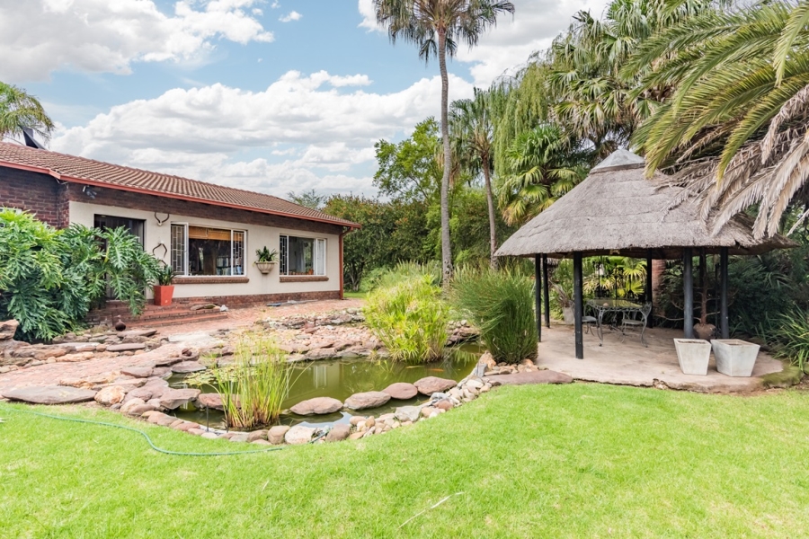 4 Bedroom Property for Sale in Randjesfontein A H Gauteng