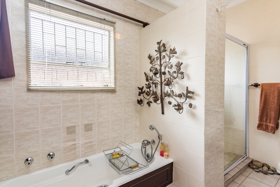 4 Bedroom Property for Sale in Randjesfontein A H Gauteng