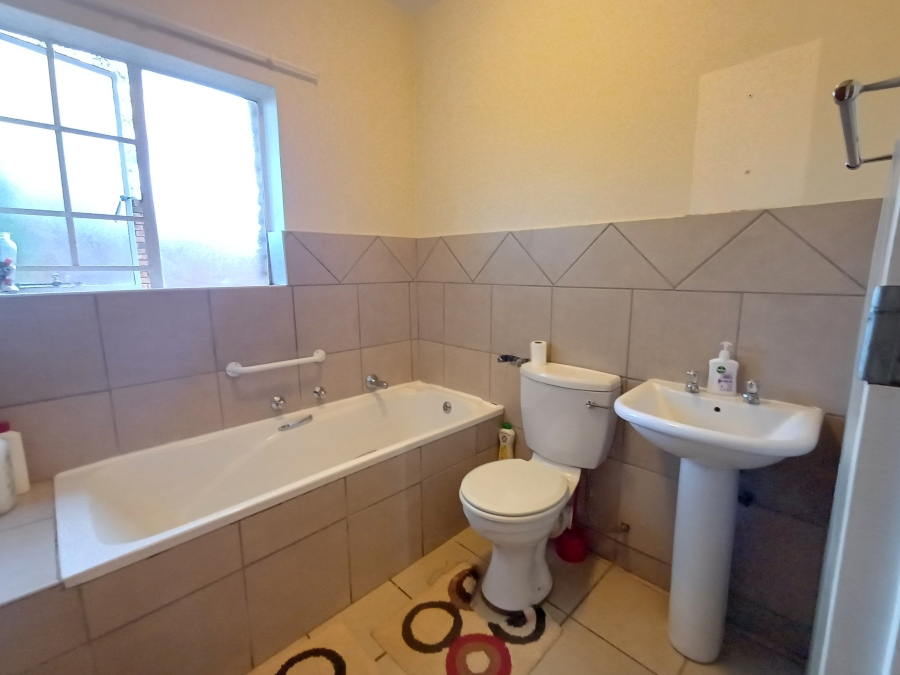 2 Bedroom Property for Sale in Clarina Gauteng