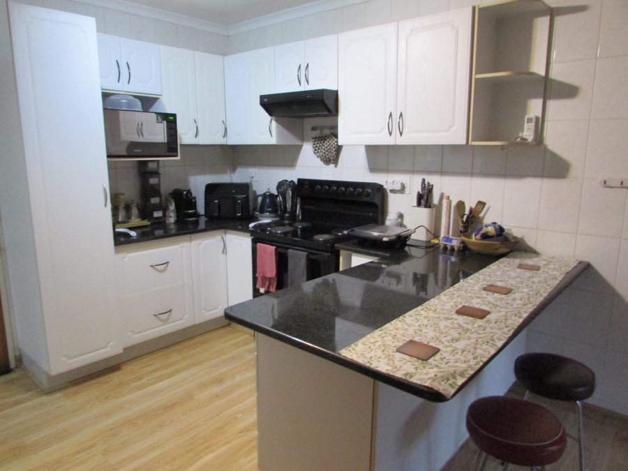2 Bedroom Property for Sale in Eike Park Gauteng
