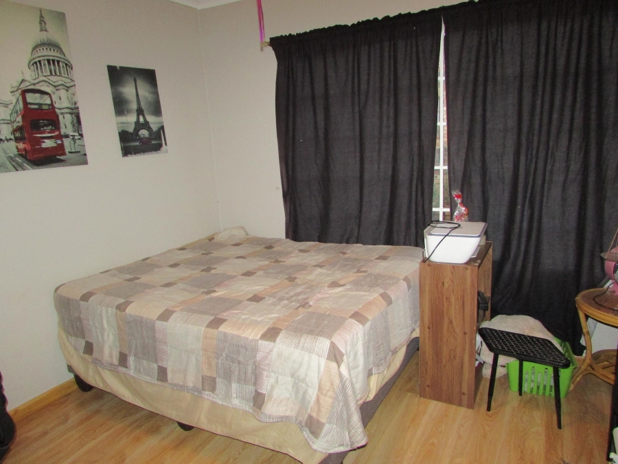 2 Bedroom Property for Sale in Eike Park Gauteng