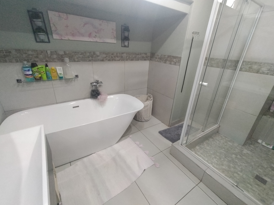 7 Bedroom Property for Sale in Pretoria North Gauteng