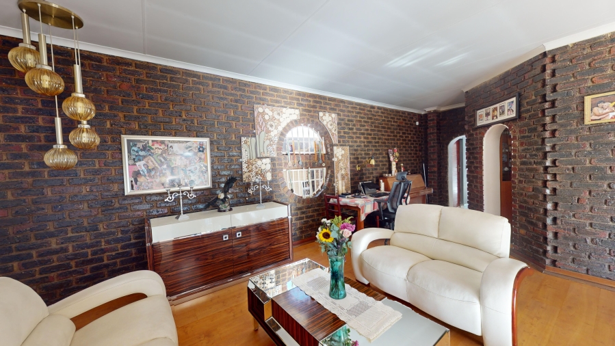 5 Bedroom Property for Sale in Sunward Park Gauteng