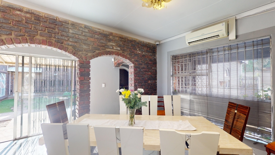 5 Bedroom Property for Sale in Sunward Park Gauteng
