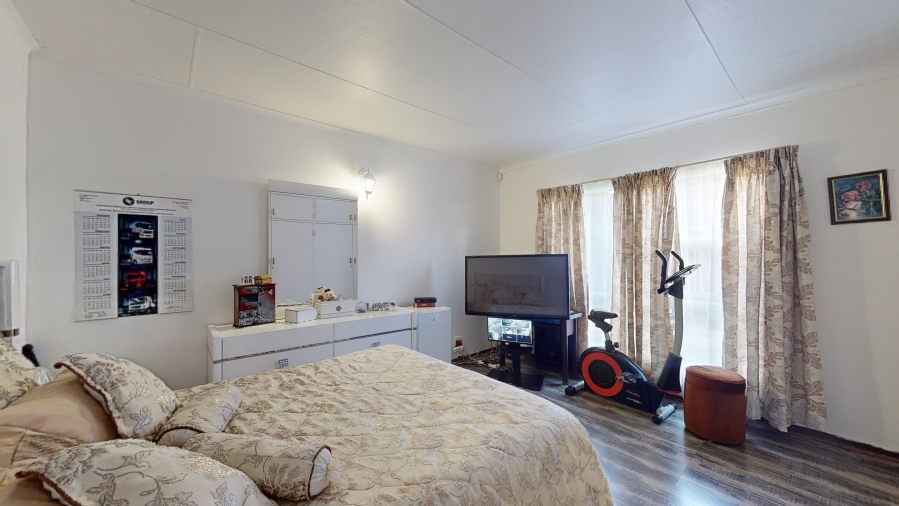 5 Bedroom Property for Sale in Sunward Park Gauteng